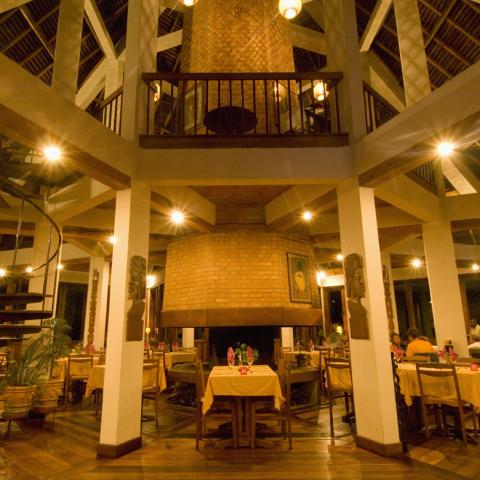 Vakona Forest Lodge dining room