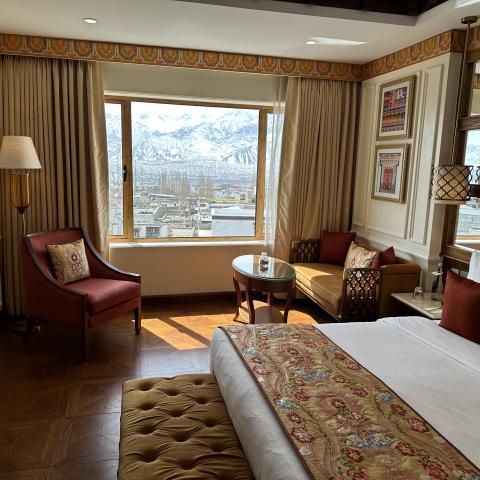 Bedroom, Grand Dragon Hotel, Leh