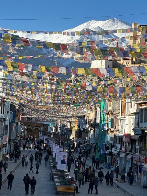 Market scene in Leh